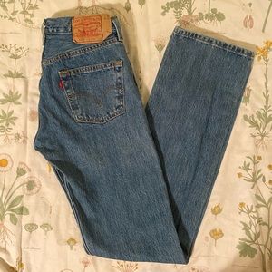 Levi’s 501 mom jeans.